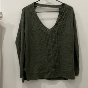 V neck, with open back green sweater